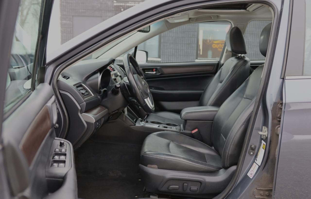 2015 Subaru Legacy LIMITED-3.6R-AWD/NAV/LEATHER/SUNROOF/BLIS/F&R HEAT Photo