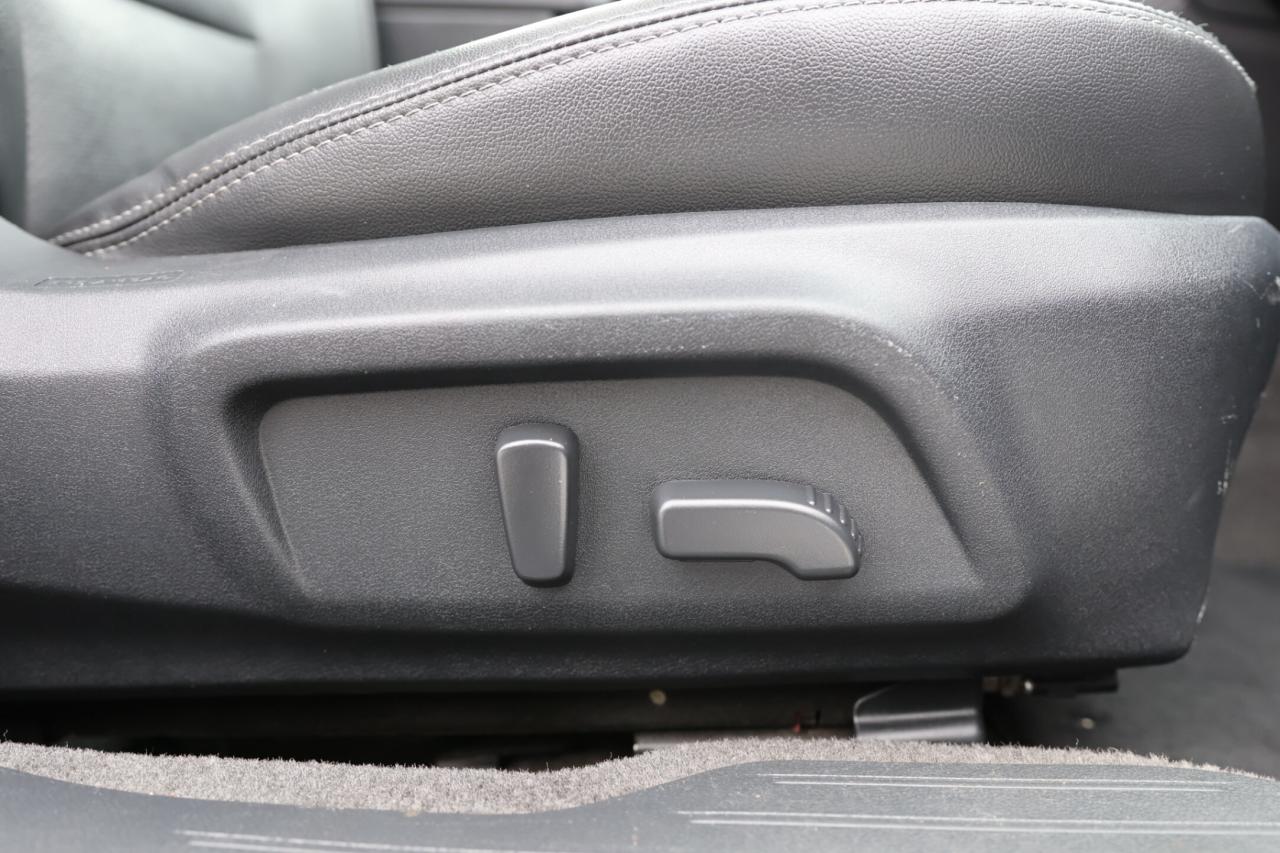 2015 Subaru Legacy LIMITED-3.6R-AWD/NAV/LEATHER/SUNROOF/BLIS/F&R HEAT Photo