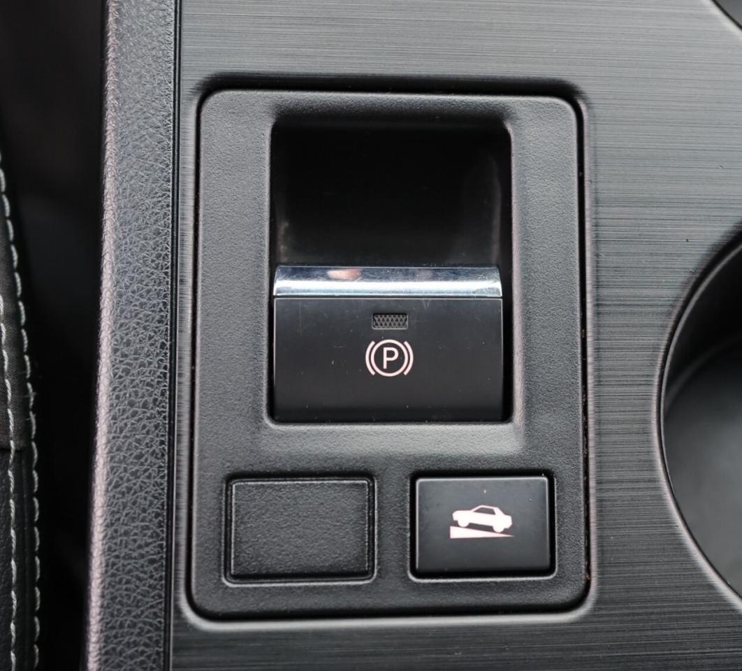 2015 Subaru Legacy LIMITED-3.6R-AWD/NAV/LEATHER/SUNROOF/BLIS/F&R HEAT Photo