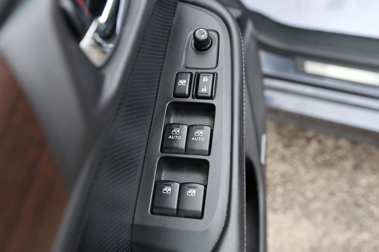 2015 Subaru Legacy LIMITED-3.6R-AWD/NAV/LEATHER/SUNROOF/BLIS/F&R HEAT Photo