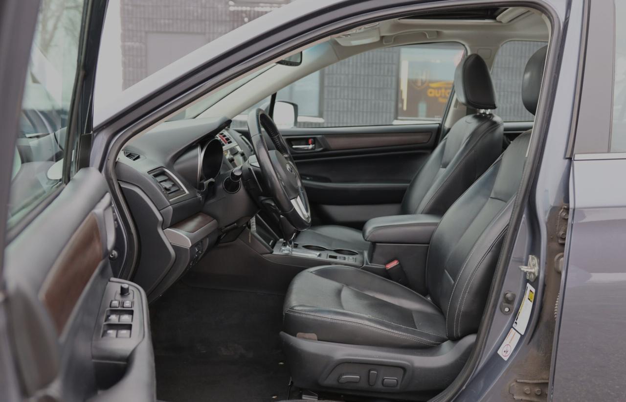 2015 Subaru Legacy LIMITED-3.6R-AWD/NAV/LEATHER/SUNROOF/BLIS/F&R HEAT Photo