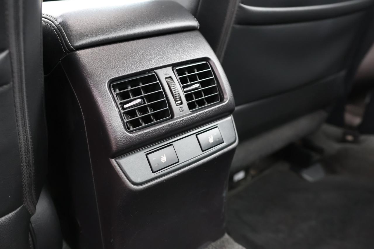 2015 Subaru Legacy LIMITED-3.6R-AWD/NAV/LEATHER/SUNROOF/BLIS/F&R HEAT Photo