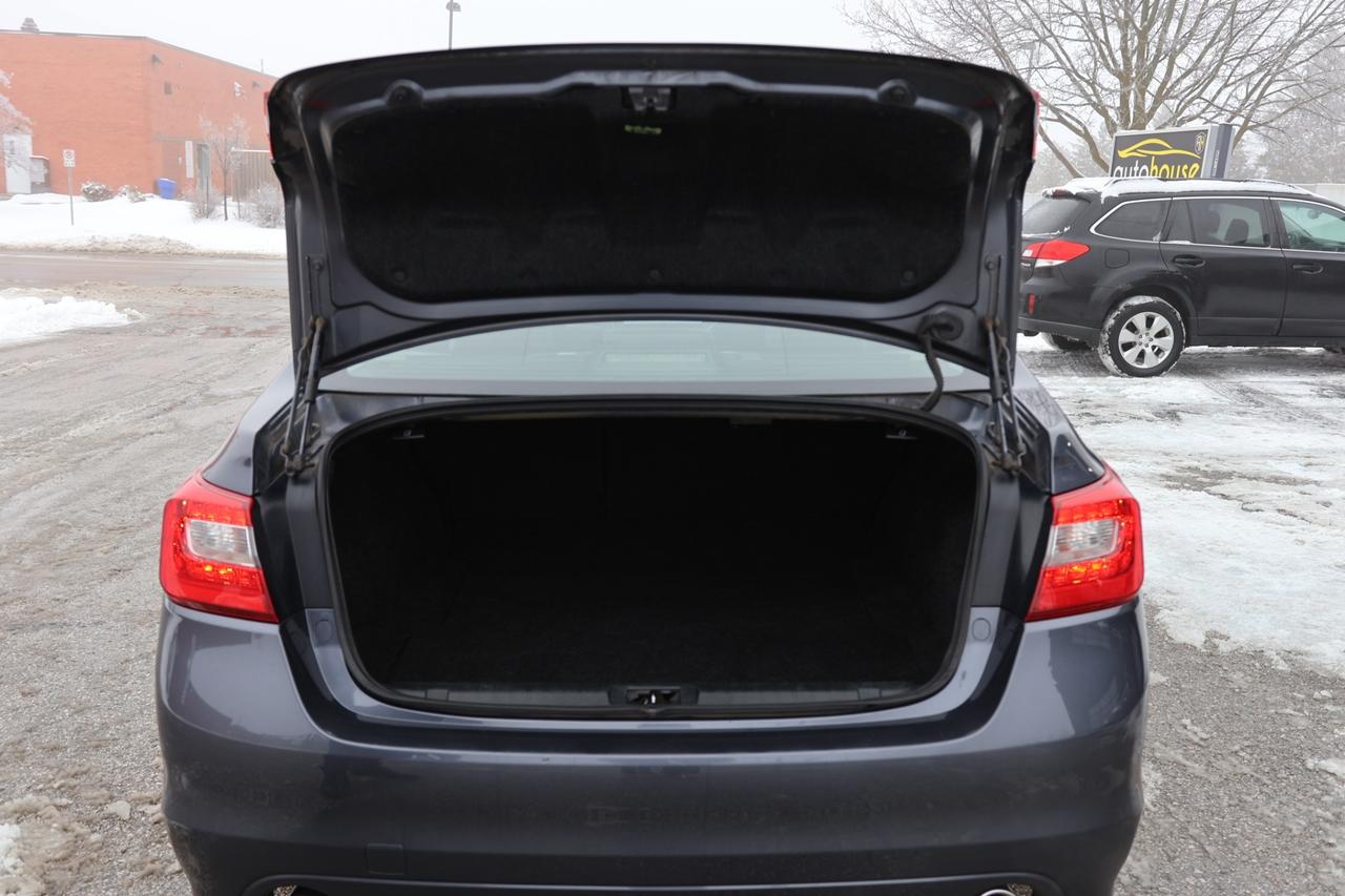 2015 Subaru Legacy LIMITED-3.6R-AWD/NAV/LEATHER/SUNROOF/BLIS/F&R HEAT Photo
