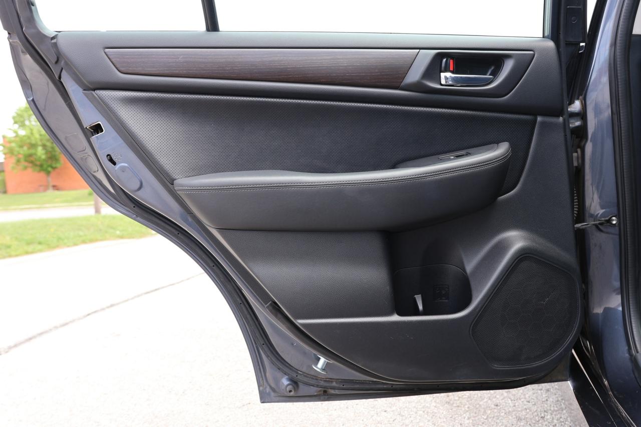 2015 Subaru Legacy LIMITED-3.6R-AWD/NAV/B CAM/BLIS/LEATHER/P SEATS/F Photo