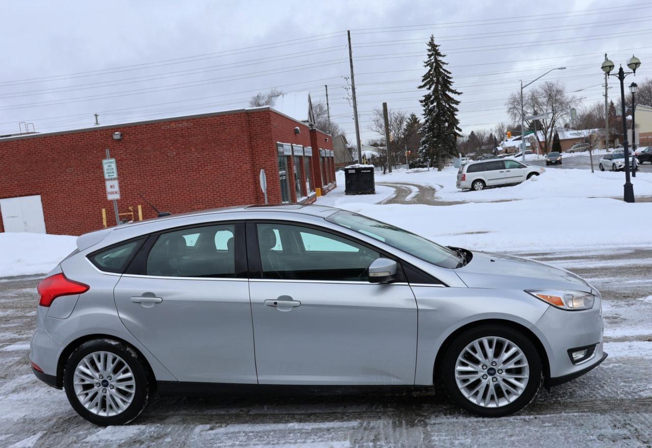 2018 Ford Focus TITANIUM-R STARTER/NAV/LEATHER/SUNROOF/BLUETOOTH/K Photo