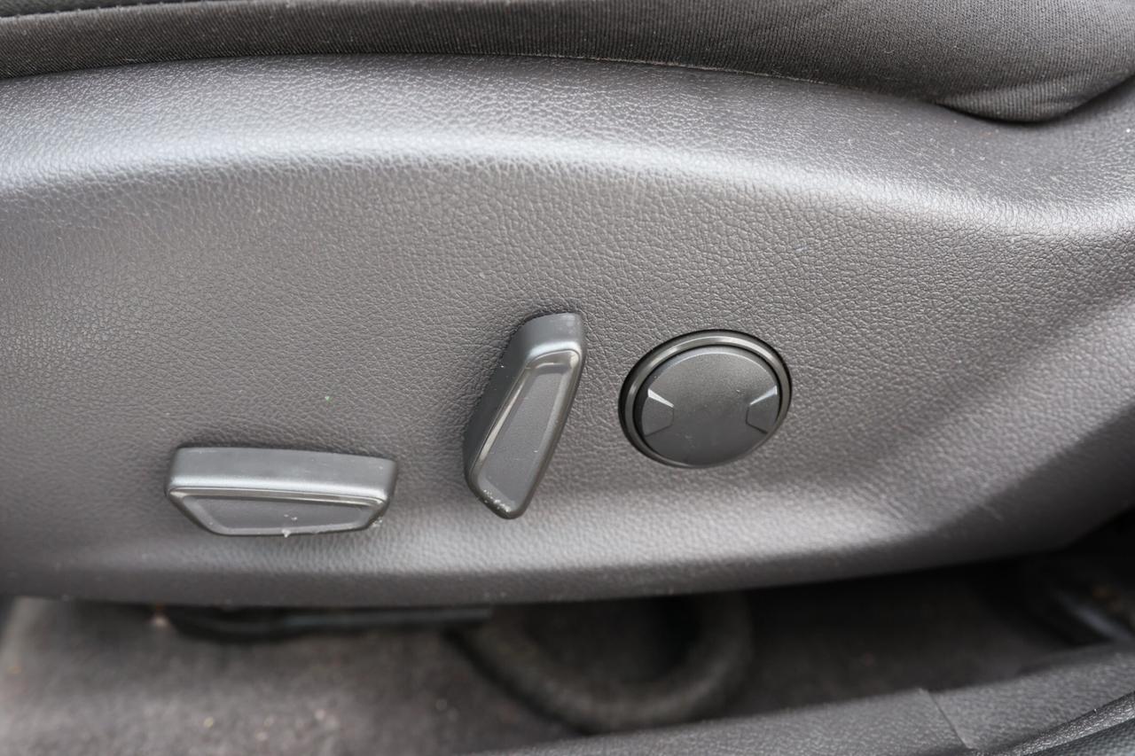 2018 Ford Focus TITANIUM-R STARTER/NAV/LEATHER/SUNROOF/BLUETOOTH/K Photo