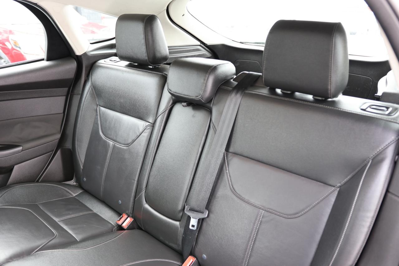 2018 Ford Focus TITANIUM-R STARTER/NAV/LEATHER/SUNROOF/BLUETOOTH/K Photo