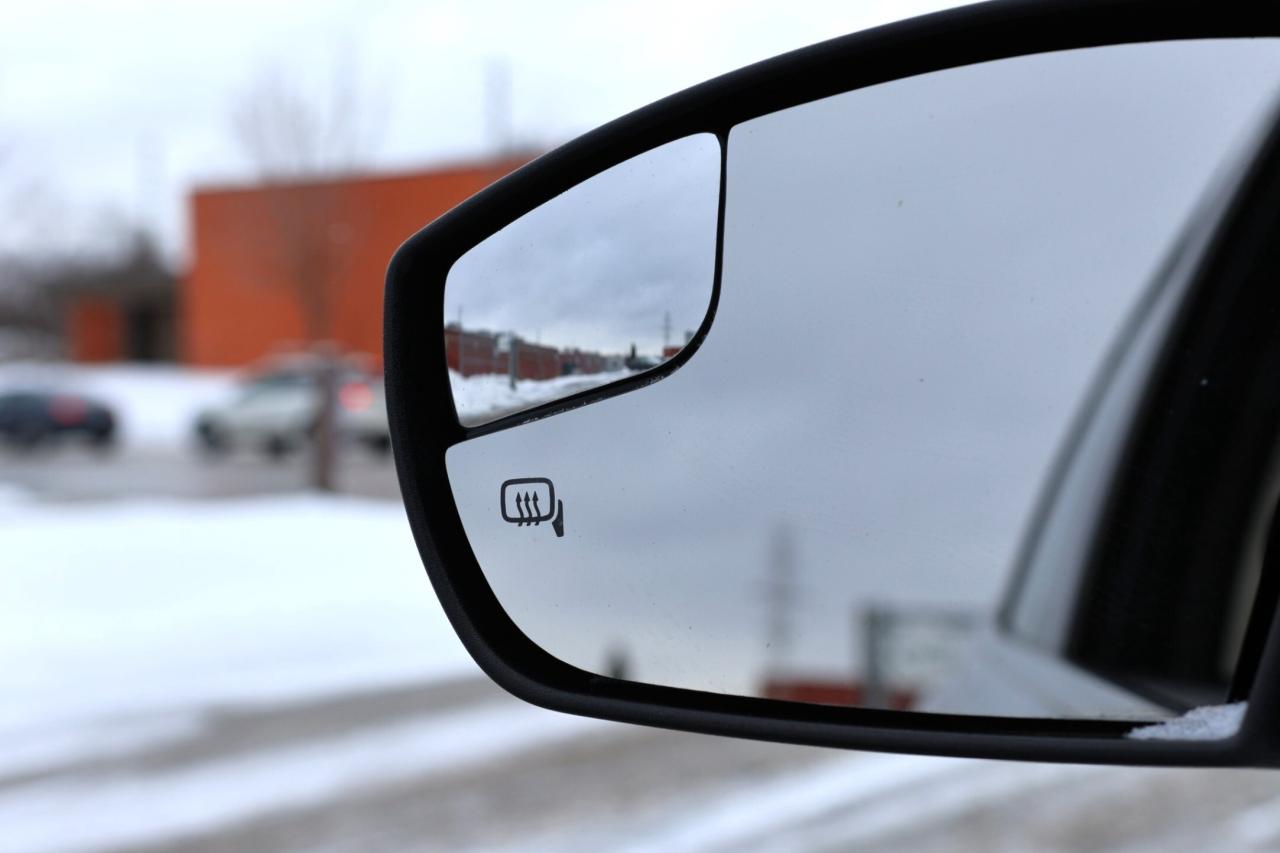 2018 Ford Focus TITANIUM-R STARTER/NAV/LEATHER/SUNROOF/BLUETOOTH/K Photo