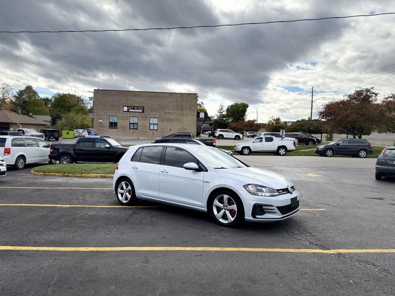 2019 Volkswagen Golf GTI Auto   0 Accidents   Plaid Interior Photo3