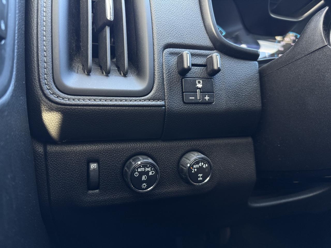 2018 GMC Canyon 4WD Crew Cab 128.3" All Terrain Photo