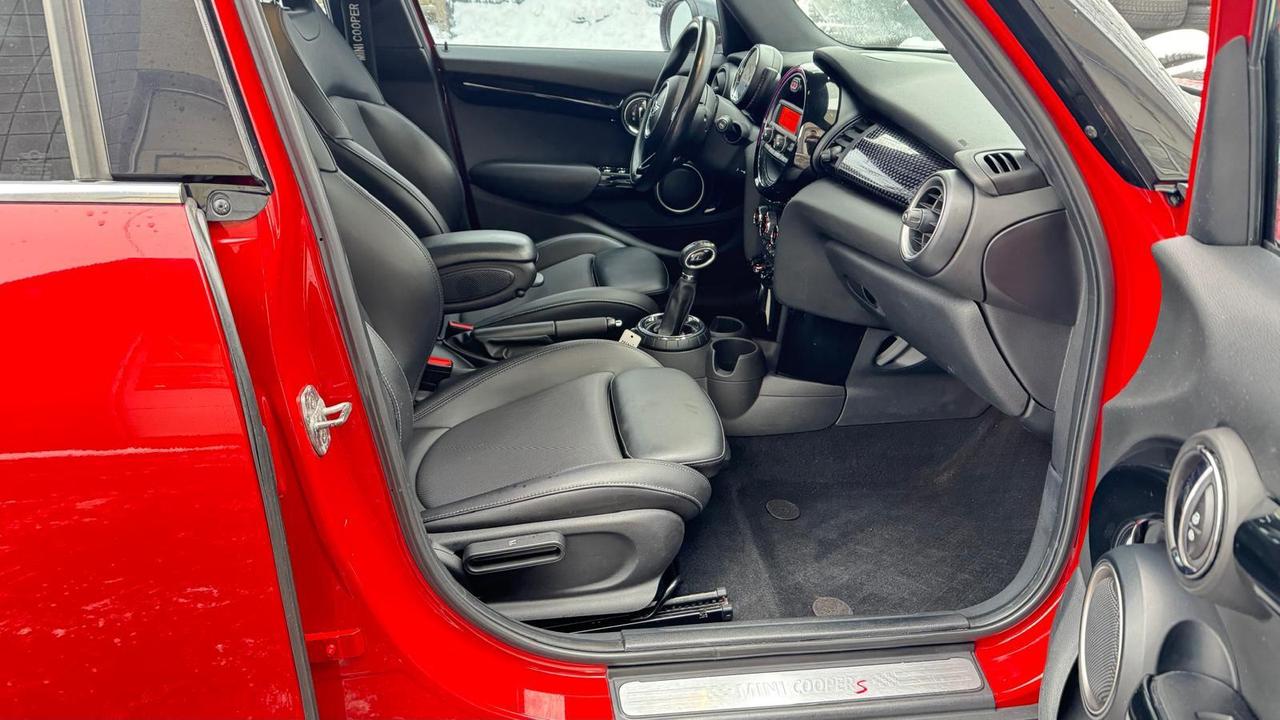 2015 MINI Cooper Hardtop 5dr HB S, sunroof, automatic, Photo