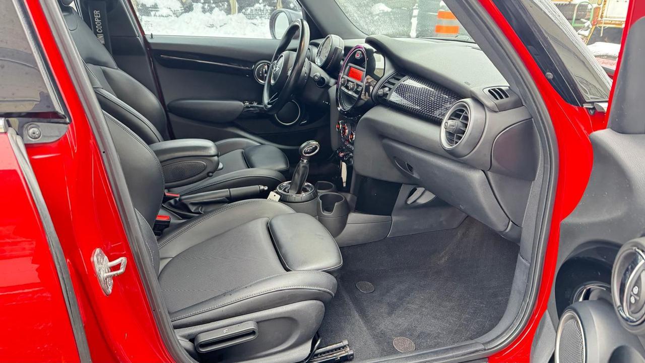 2015 MINI Cooper Hardtop 5dr HB S, sunroof, automatic, Photo