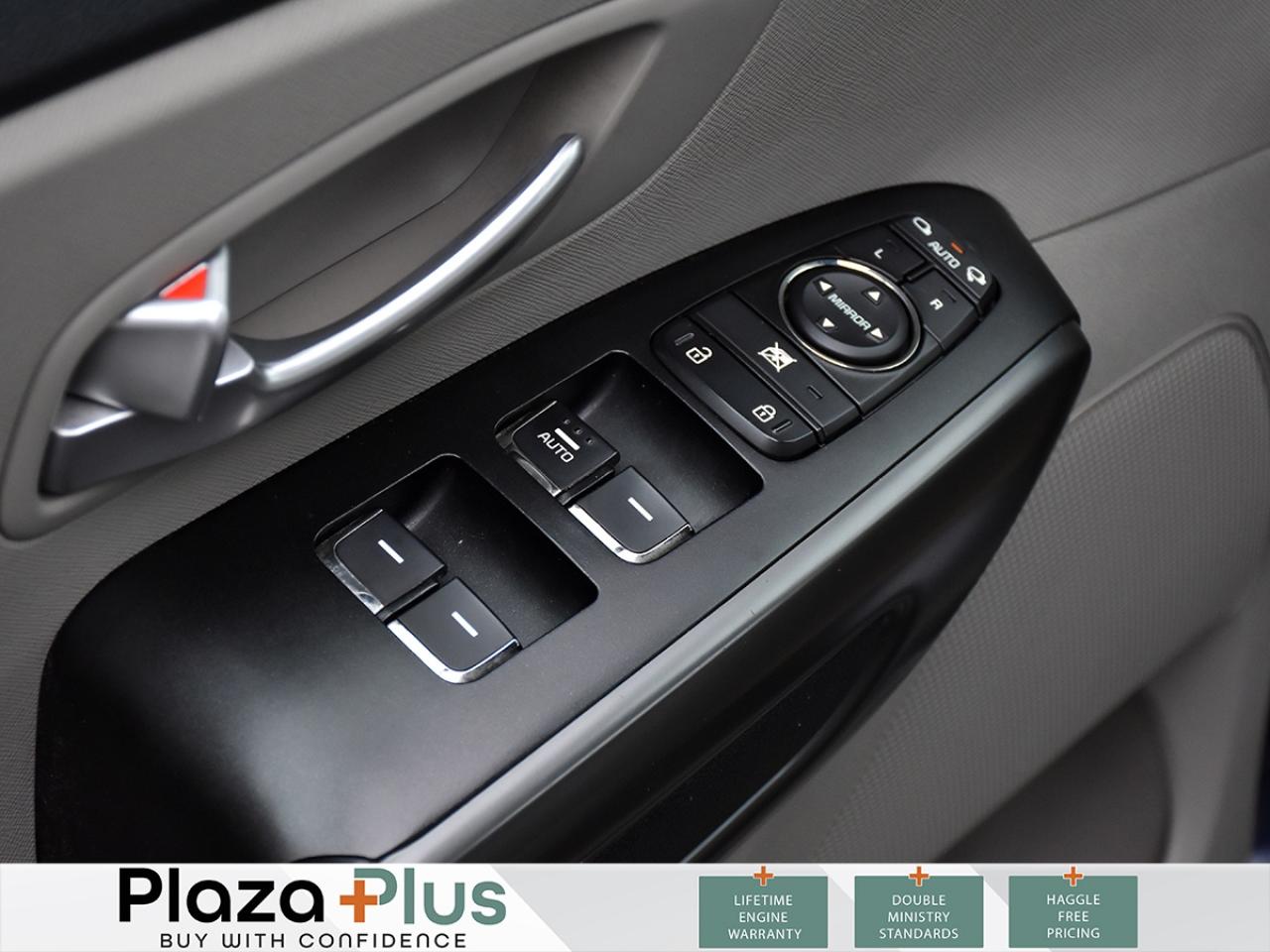 2019 Kia Sedona LX    8 SEATS   HEATED STEERING & FRONT SEATS   TW Photo