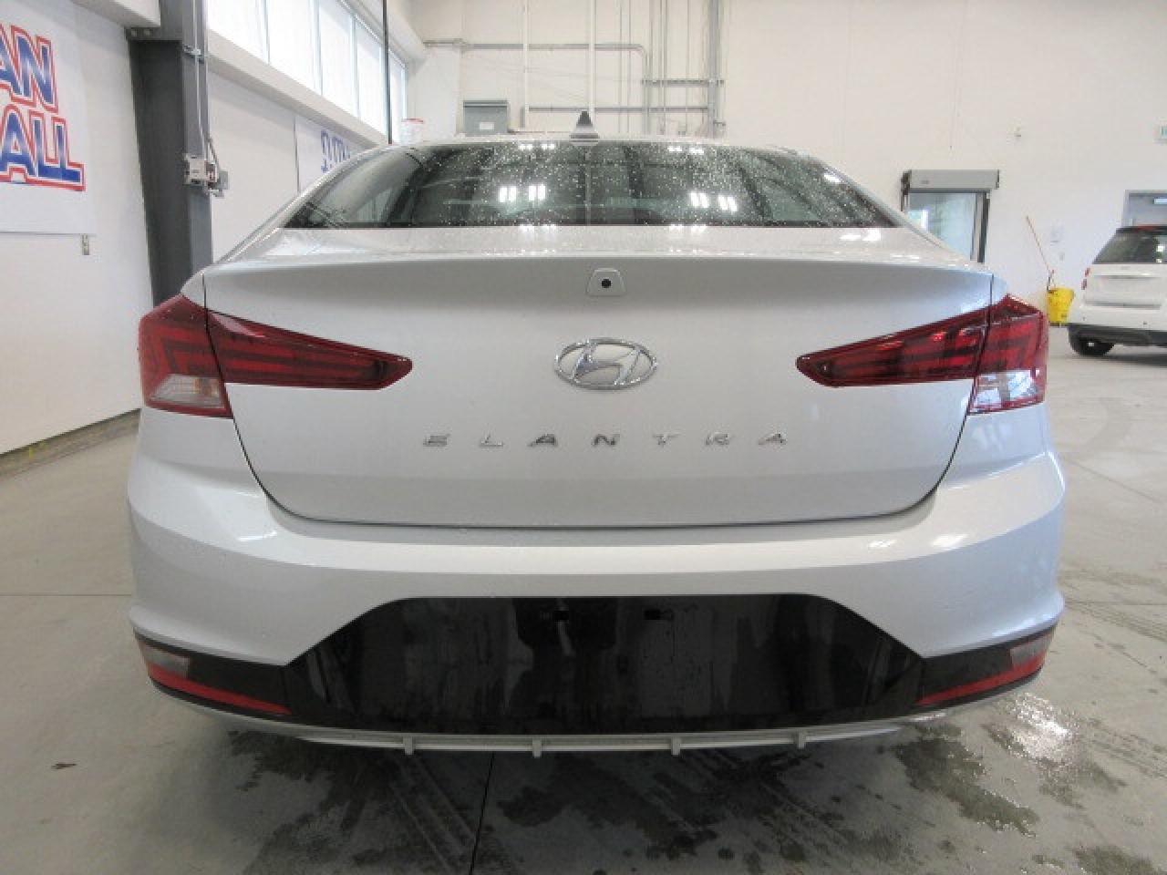 2020 Hyundai Elantra PREFERRED W/SUN & SAFETY PACKAGE, 149K! Photo