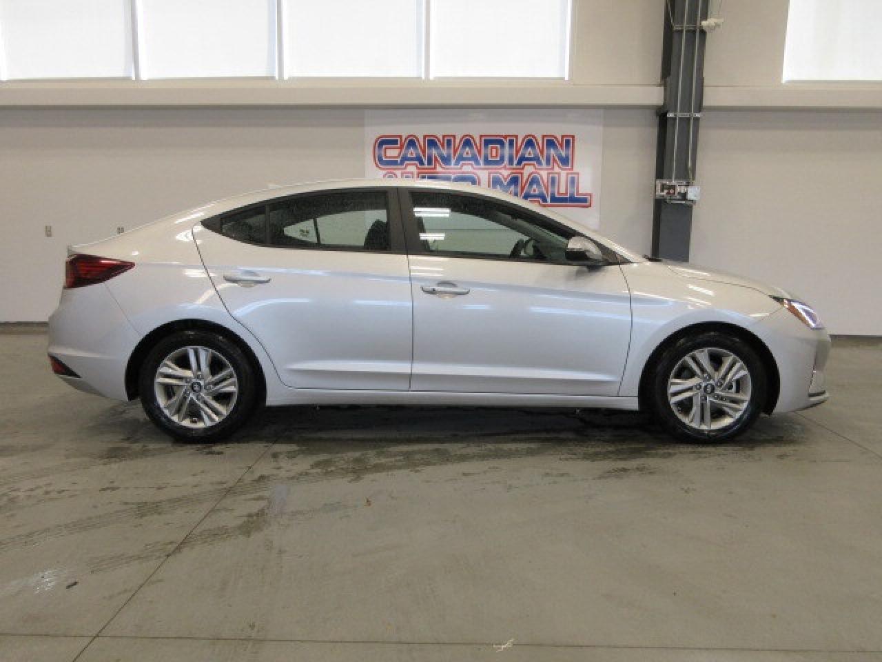 2020 Hyundai Elantra PREFERRED W/SUN & SAFETY PACKAGE, 149K! Photo