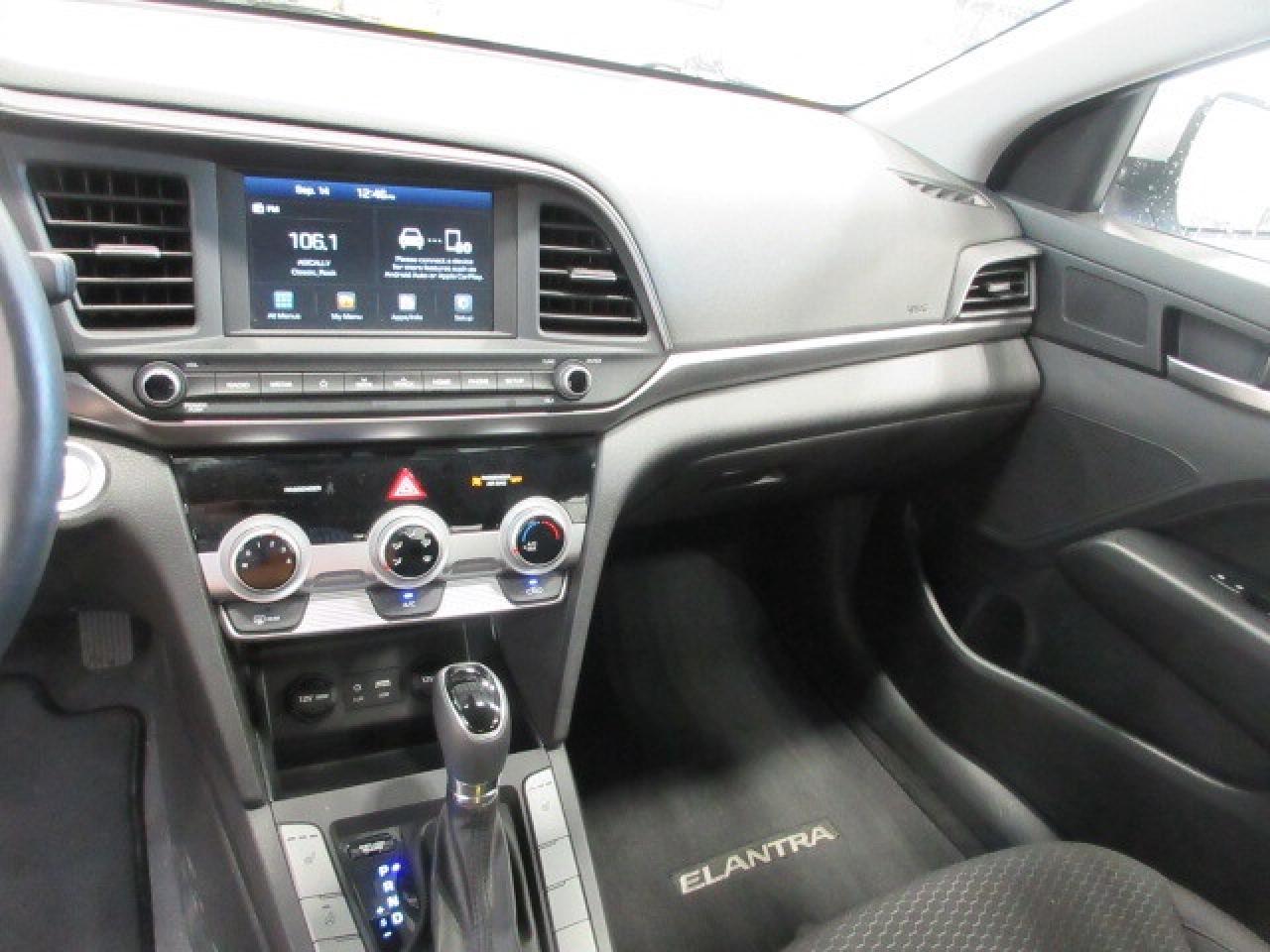 2020 Hyundai Elantra PREFERRED W/SUN & SAFETY PACKAGE, 149K! Photo