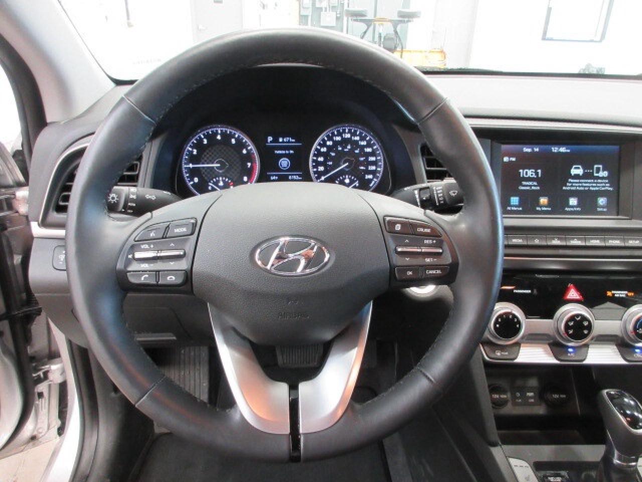 2020 Hyundai Elantra PREFERRED W/SUN & SAFETY PACKAGE, 149K! Photo