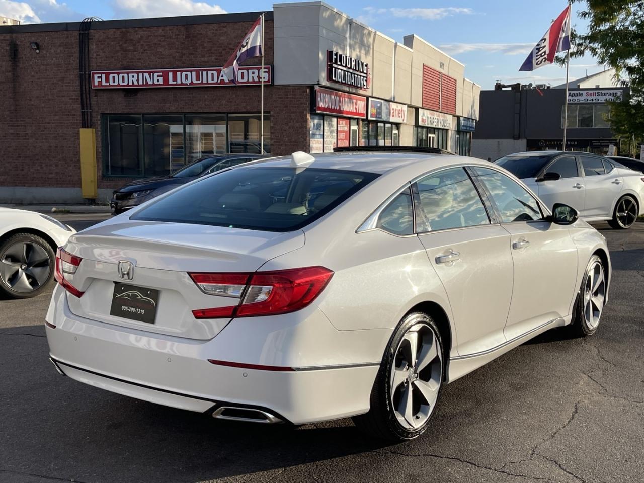 2019 Honda Accord TOURING Pearl White   FULLY LOADED   Leather   Ven Photo