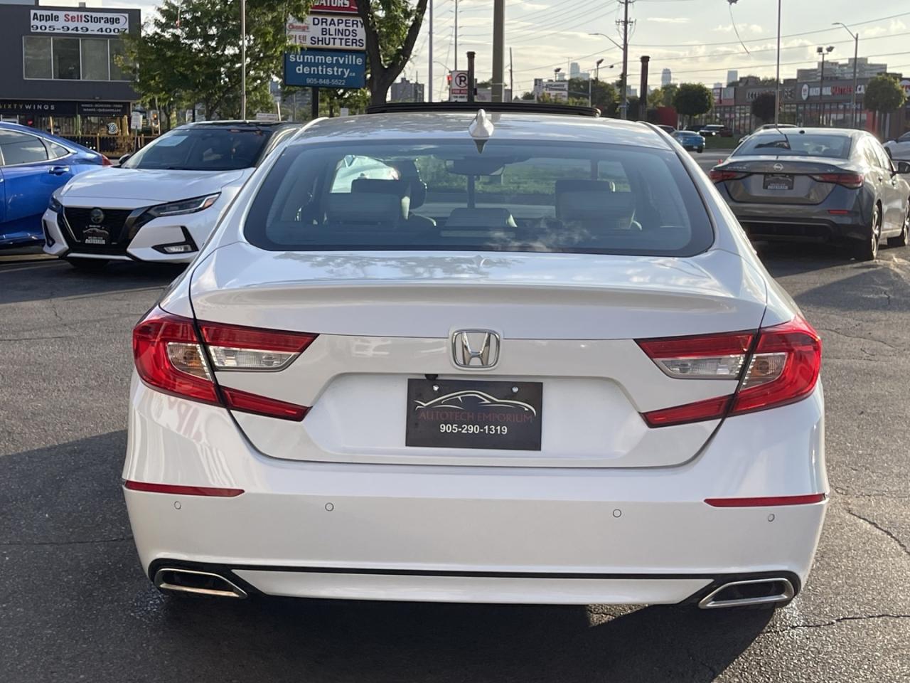 2019 Honda Accord TOURING Pearl White   FULLY LOADED   Leather   Ven Photo3