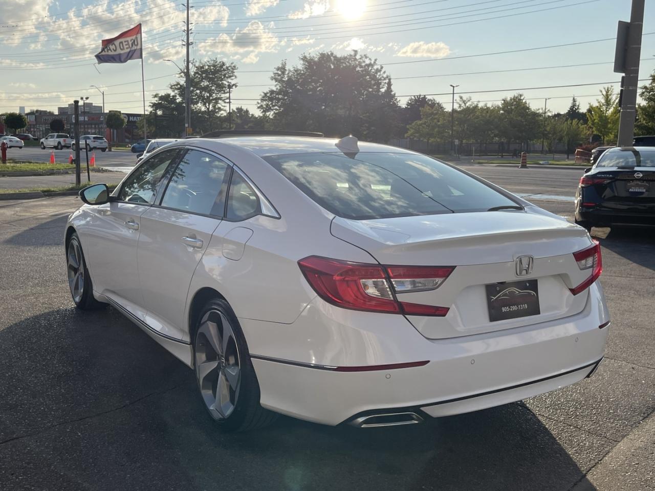 2019 Honda Accord TOURING Pearl White   FULLY LOADED   Leather   Ven Photo