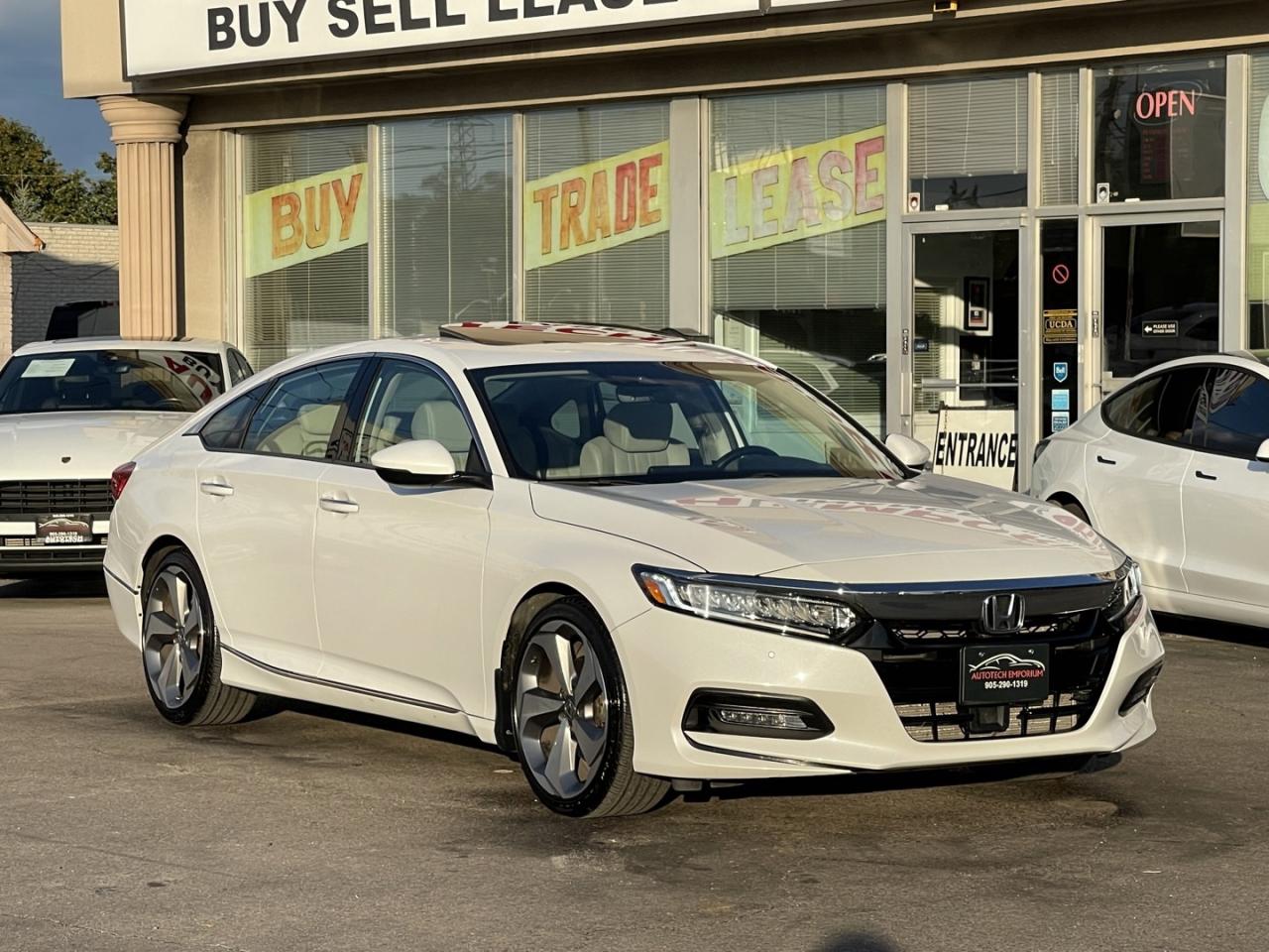 2019 Honda Accord TOURING Pearl White   FULLY LOADED   Leather   Ven Photo