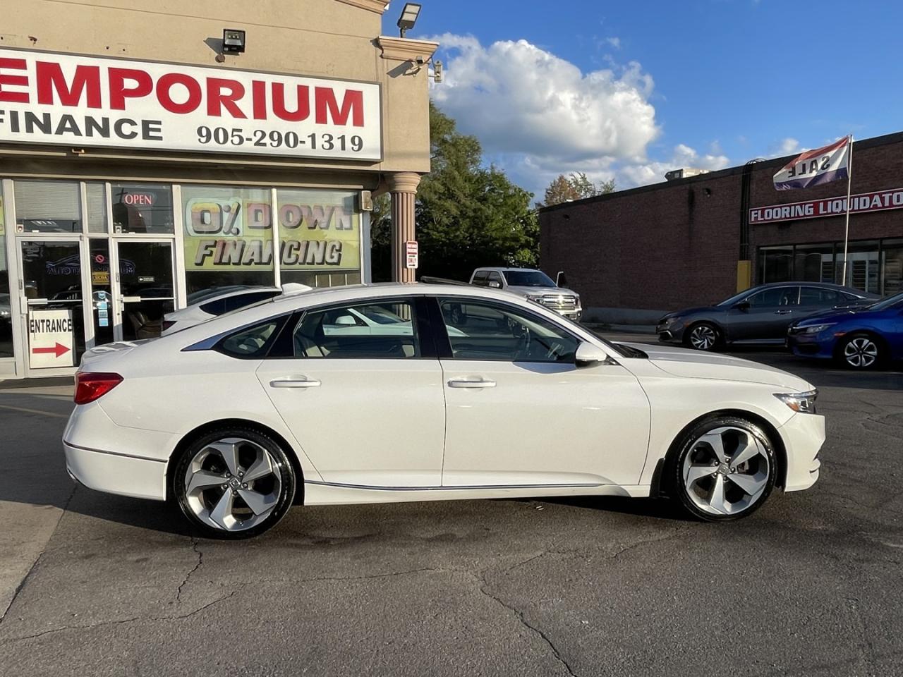 2019 Honda Accord TOURING Pearl White   FULLY LOADED   Leather   Ven Photo