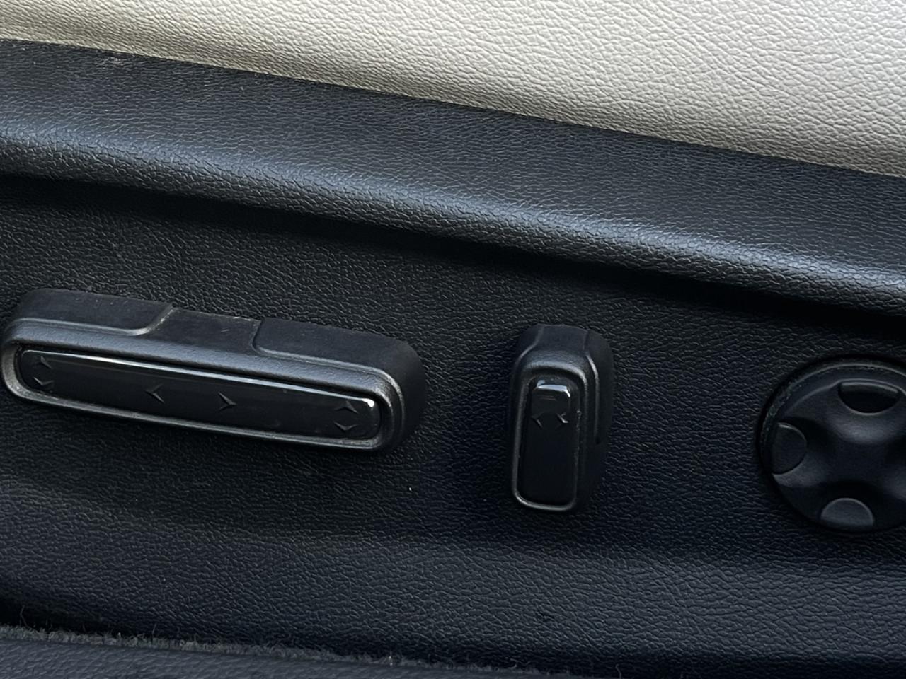 2019 Honda Accord TOURING Pearl White   FULLY LOADED   Leather   Ven Photo