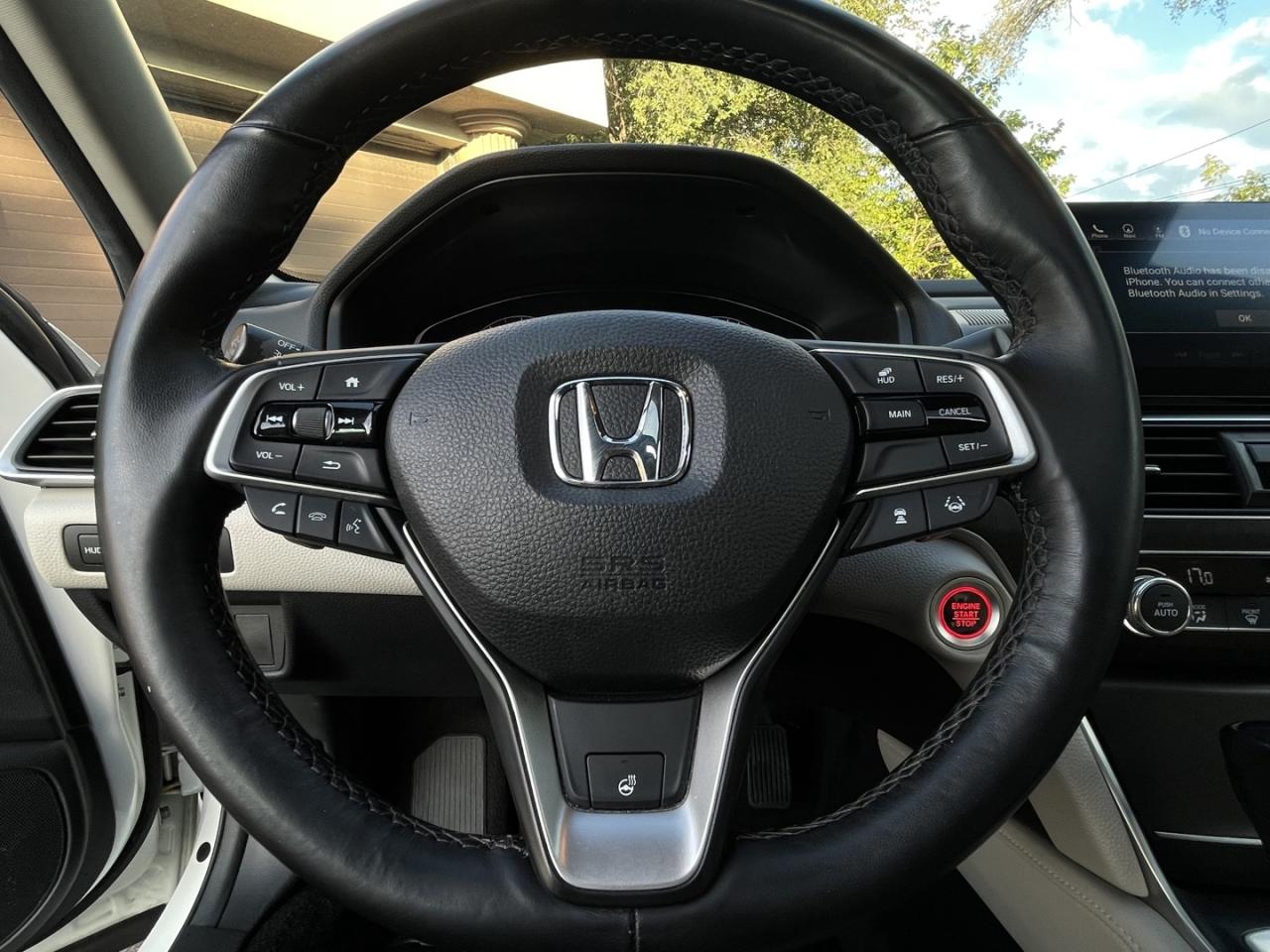 2019 Honda Accord TOURING Pearl White   FULLY LOADED   Leather   Ven Photo