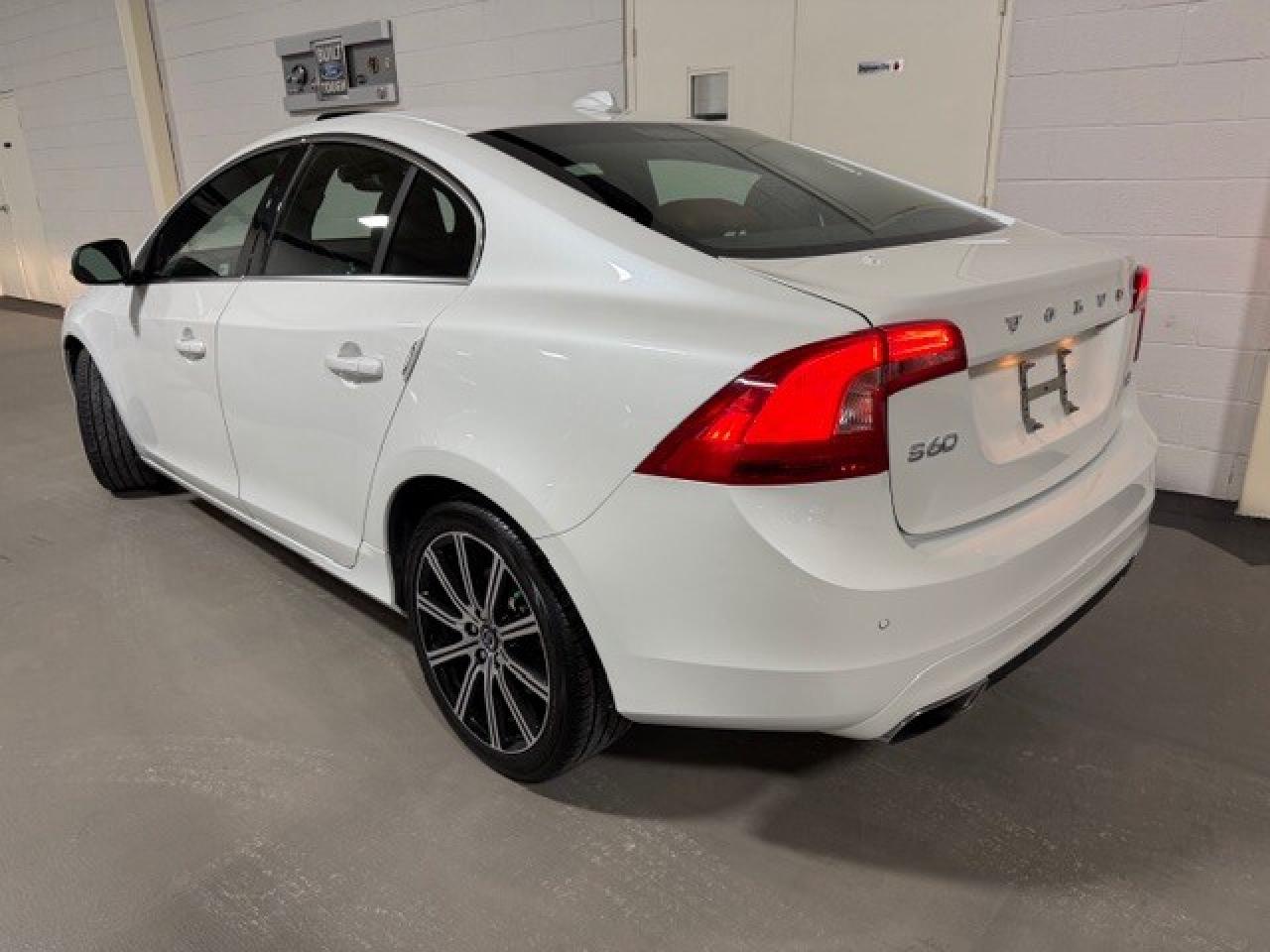 2015 Volvo S60 T6 Drive-E Premier Plus FWD Leather Sunroof Photo