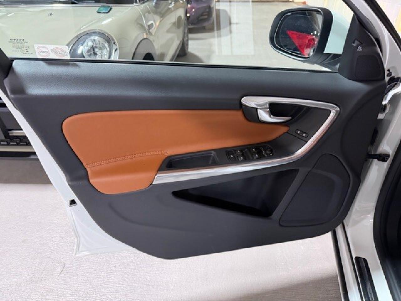 2015 Volvo S60 T6 Drive-E Premier Plus FWD Leather Sunroof Photo