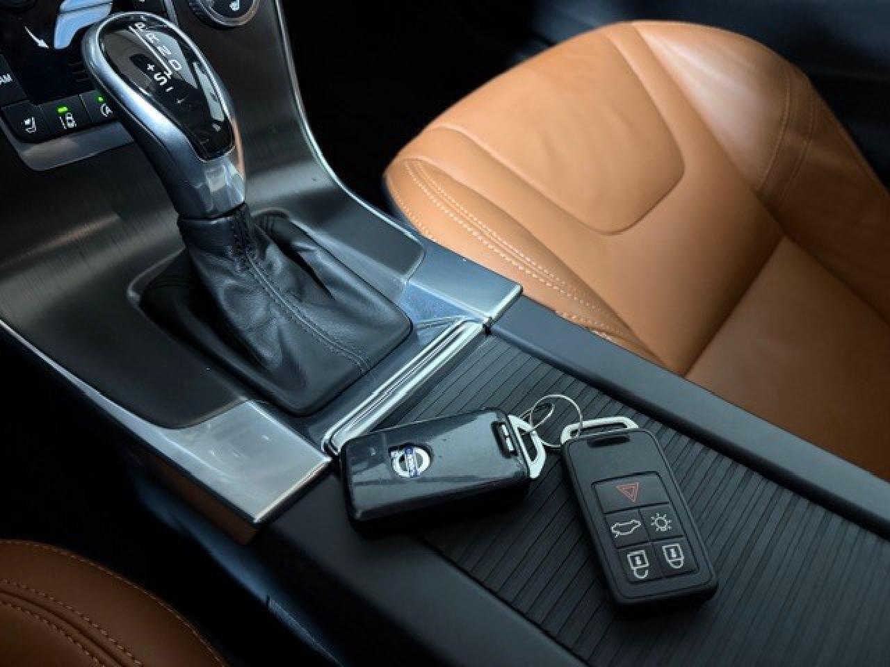 2015 Volvo S60 T6 Drive-E Premier Plus FWD Leather Sunroof Photo