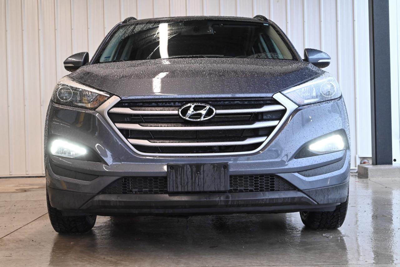 2018 Hyundai Tucson 2.0L Luxury AWD/ 1-owner/ Certified ready to go! Photo