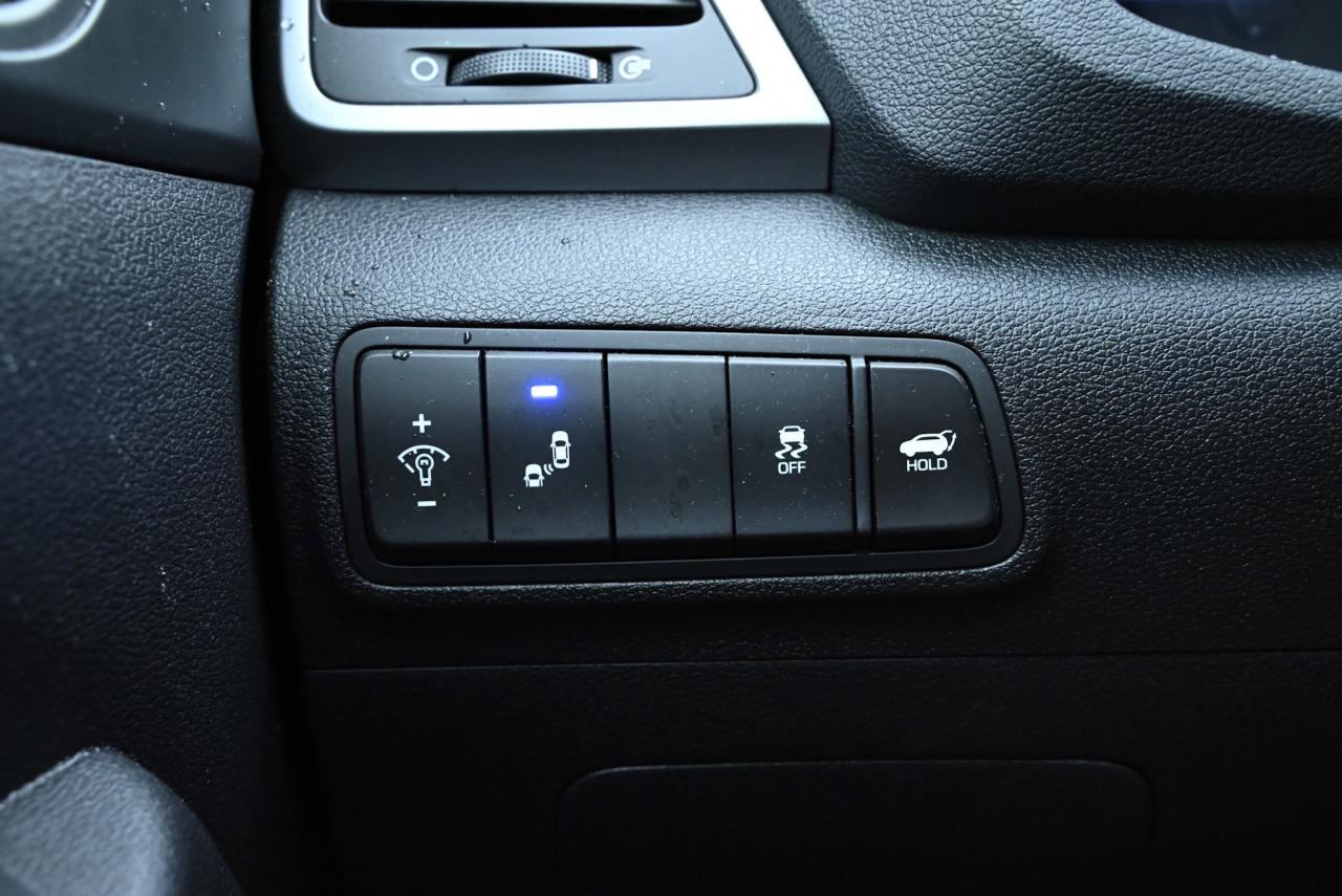 2018 Hyundai Tucson 2.0L Luxury AWD/ 1-owner/ Certified ready to go! Photo