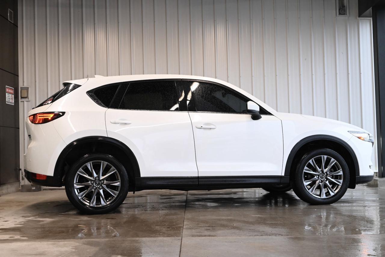 2021 Mazda CX-5 Signature/AWD/ 1-owner/ service history/ Fully loa Photo