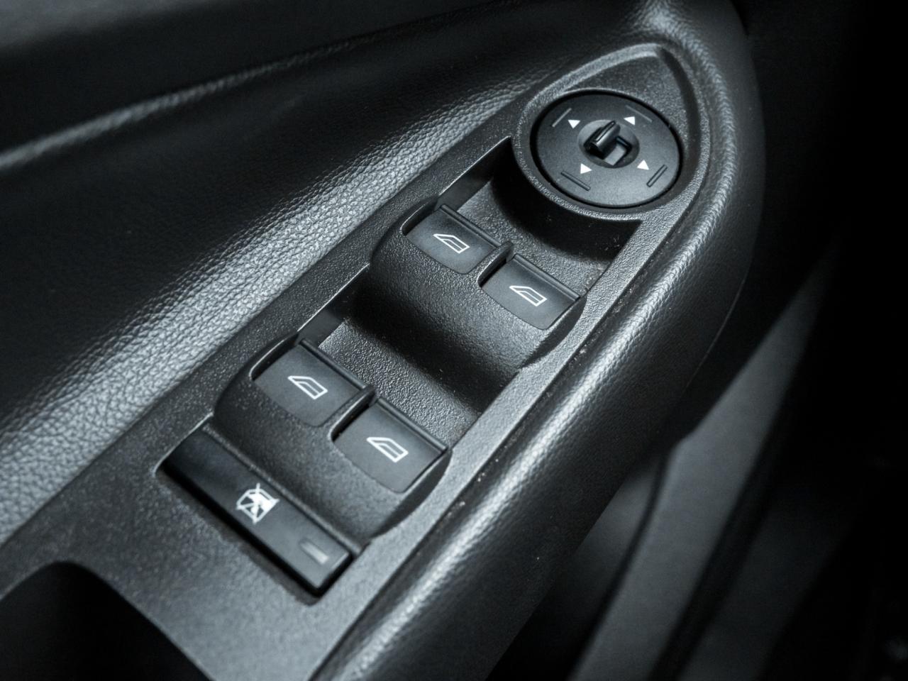 2018 Ford Escape SEL 4WD, NAV, CAMERA, LEATHER, SUNROOF Photo