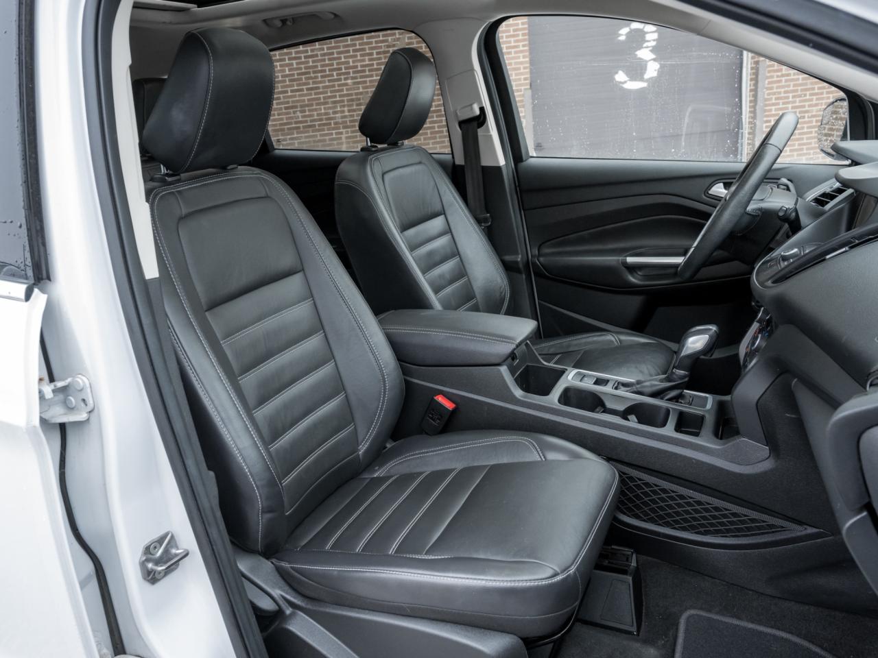 2018 Ford Escape SEL 4WD, NAV, CAMERA, LEATHER, SUNROOF Photo