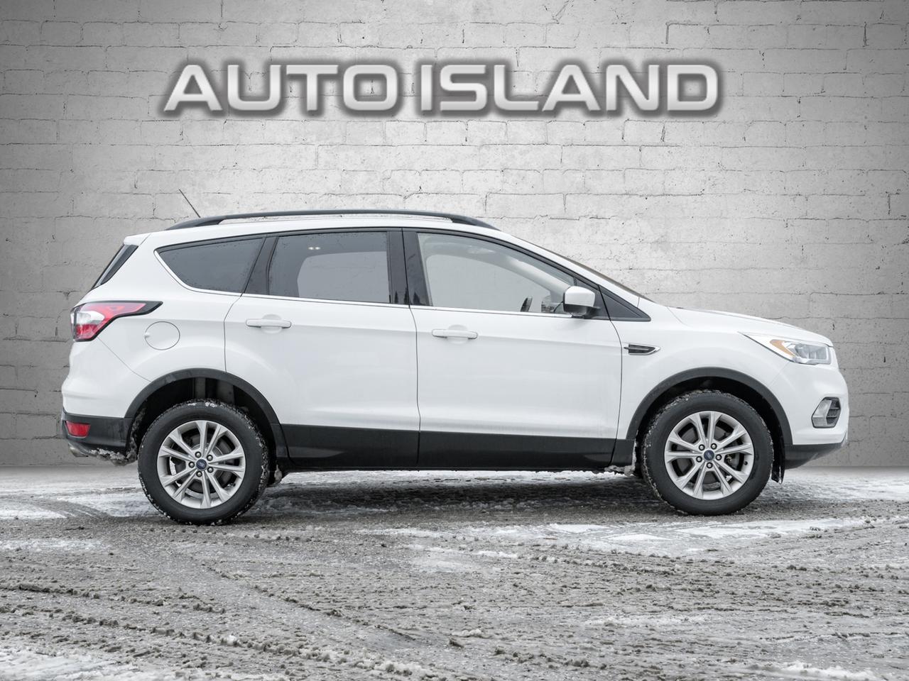 2018 Ford Escape SEL 4WD, NAV, CAMERA, LEATHER, SUNROOF Photo2