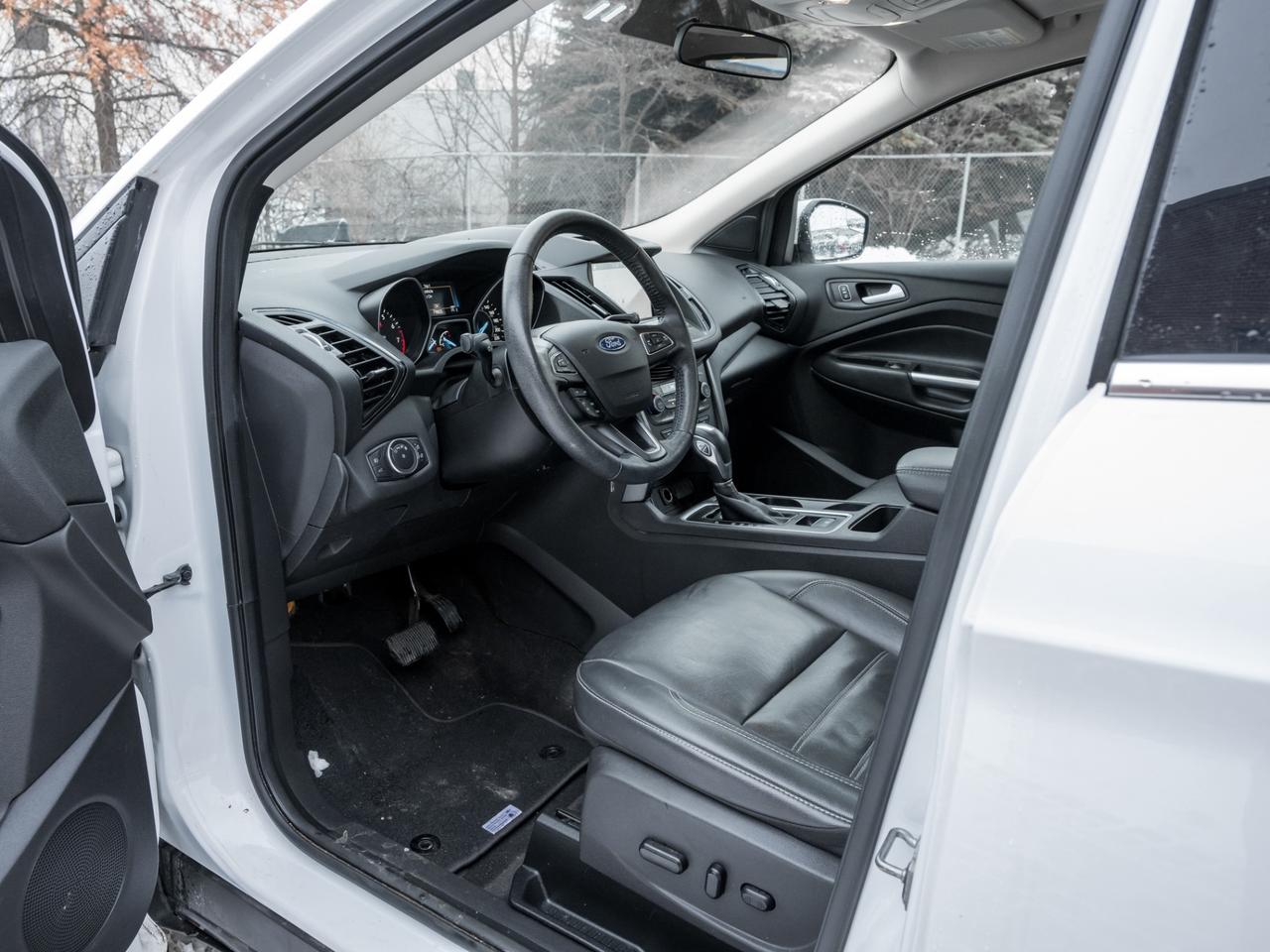 2018 Ford Escape SEL 4WD, NAV, CAMERA, LEATHER, SUNROOF Photo