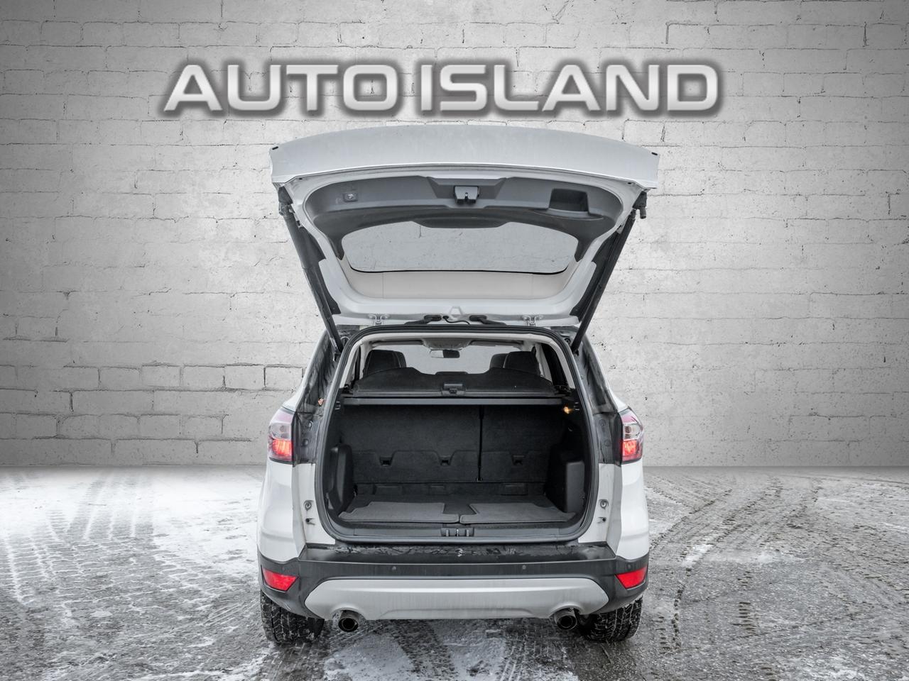 2018 Ford Escape SEL 4WD, NAV, CAMERA, LEATHER, SUNROOF Photo