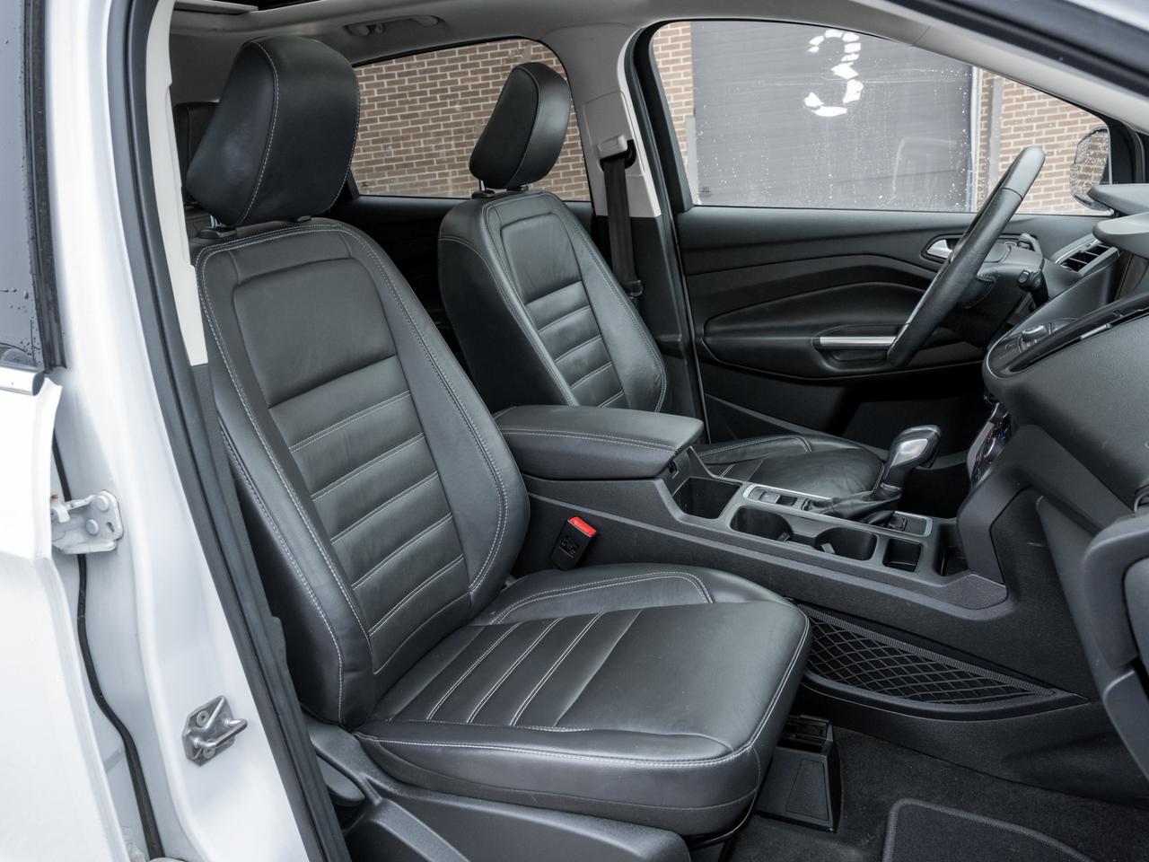 2018 Ford Escape SEL 4WD, NAV, CAMERA, LEATHER, SUNROOF Photo