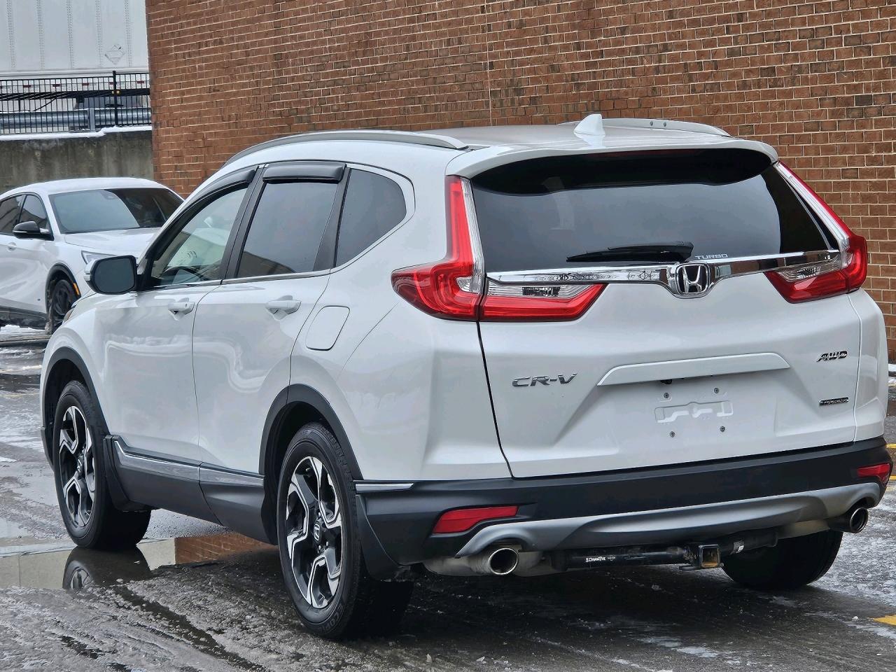 2019 Honda CR-V Touring AWD, ACCIDENT FREE, NAV, LEATHER, CAMERA, Photo