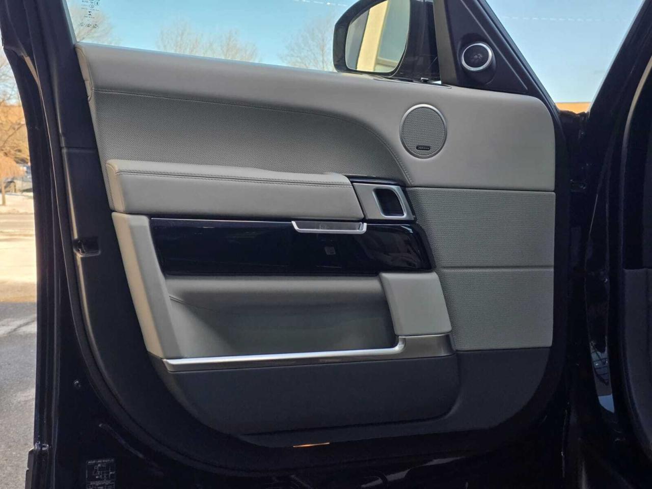 2017 Land Rover Range Rover 4WD 4dr SC SV Autobiography LWB Photo