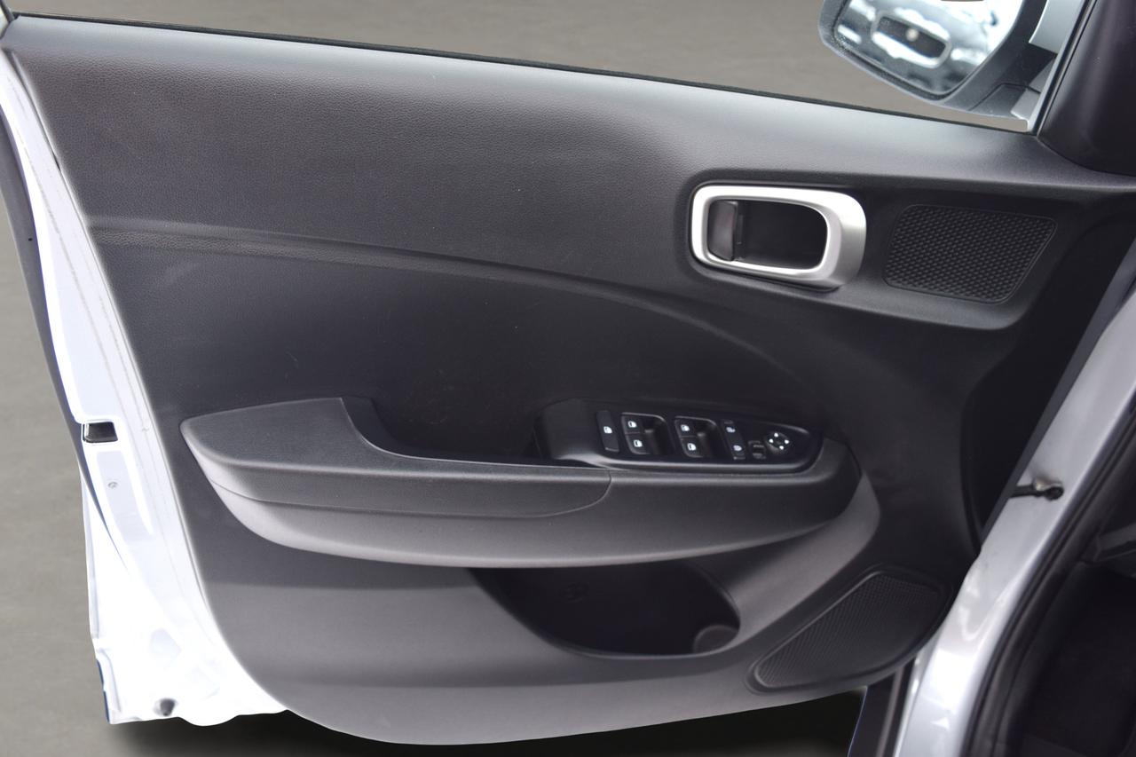 2022 Hyundai Venue Preferred Back Up Camera Photo