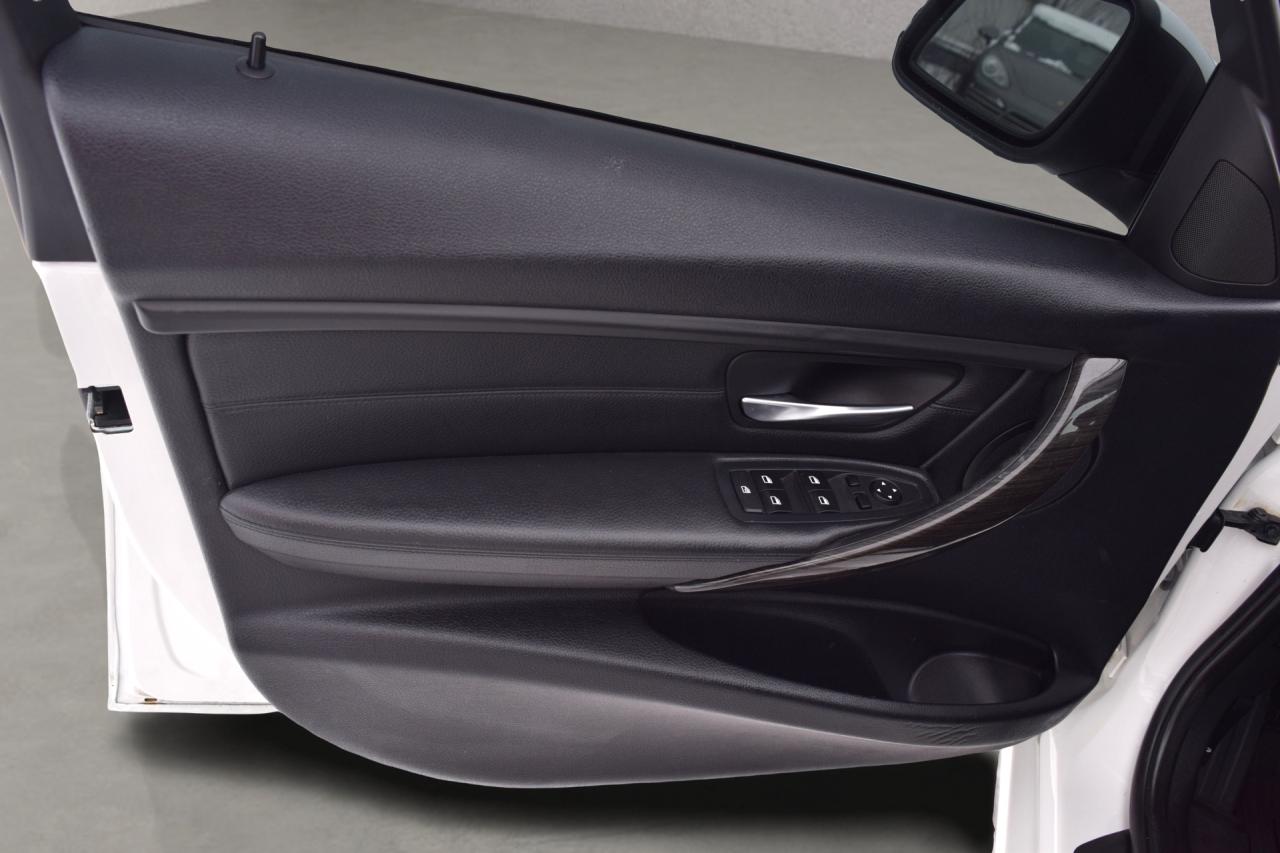 2014 BMW 3 Series 328i xDrive Photo