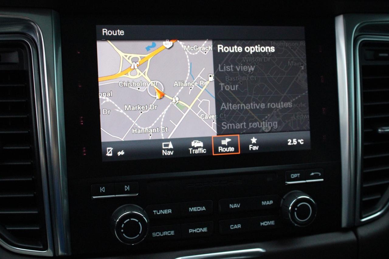 2018 Porsche Macan Turbo   No Accident   Loaded   Safety Certified Photo