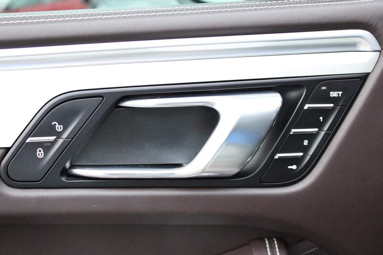 2018 Porsche Macan Turbo   No Accident   Loaded   Safety Certified Photo