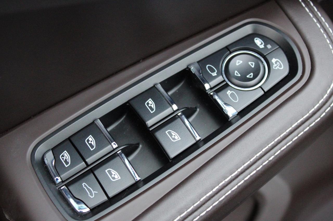 2018 Porsche Macan Turbo   No Accident   Loaded   Safety Certified Photo