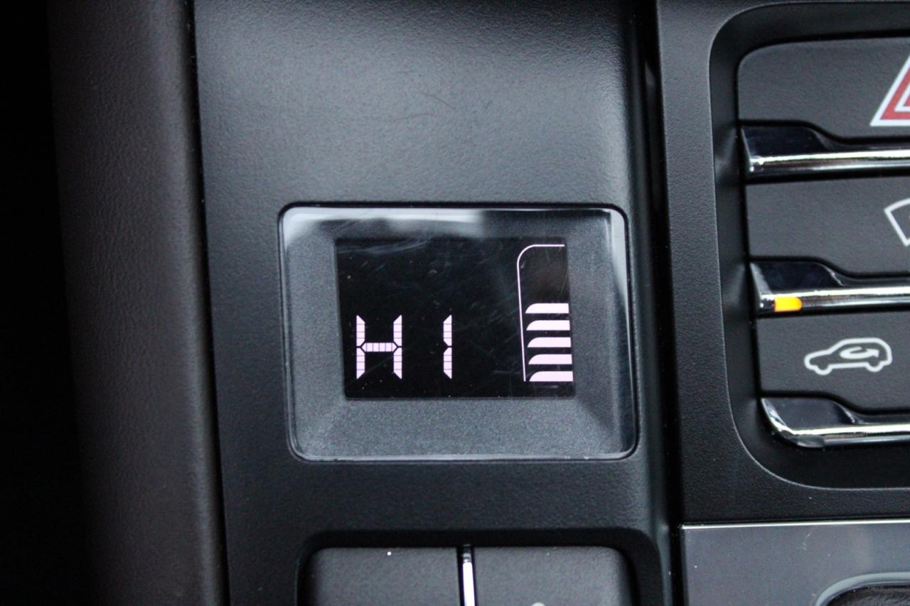 2018 Porsche Macan Turbo   No Accident   Loaded   Safety Certified Photo