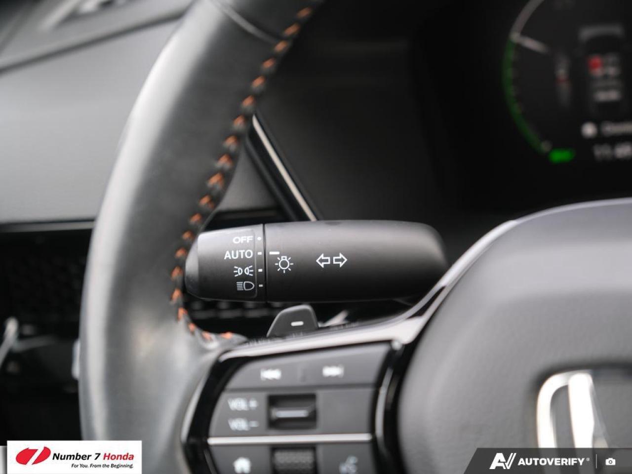 2023 Honda CR-V Hybrid Touring *NO REPORTED ACCIDENTS*ONE OWNER Photo