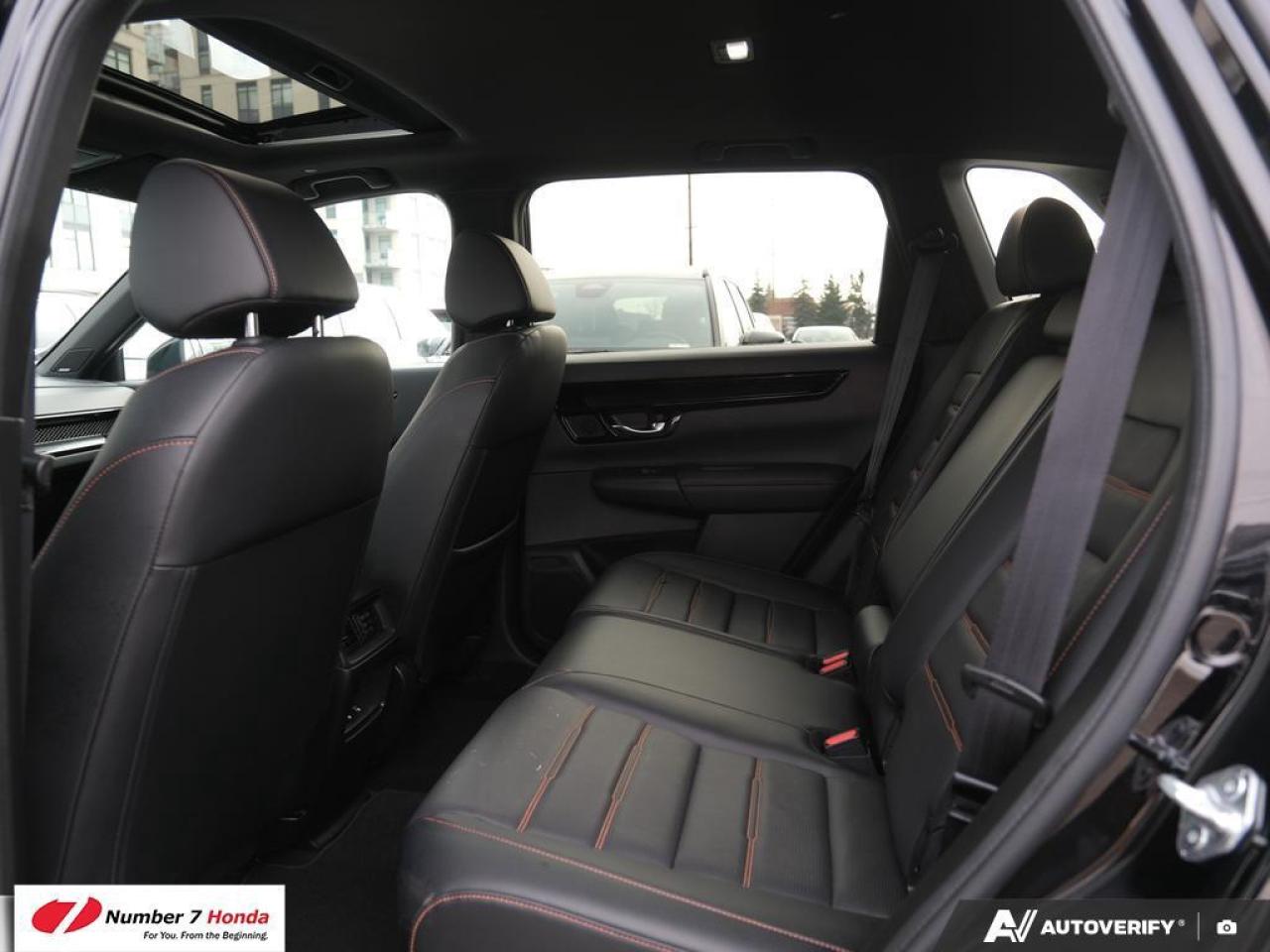 2023 Honda CR-V Hybrid Touring *NO REPORTED ACCIDENTS*ONE OWNER Photo